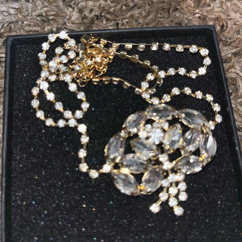 Elegant Gold and Silver Necklace
